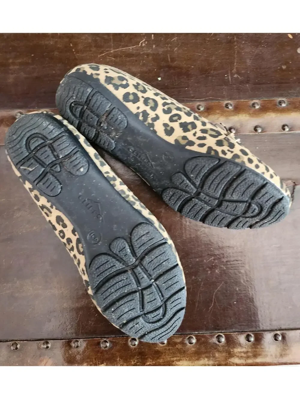Cliffs by White Mountain Leopard Print Loafers‎ Flats Size 6 Women’s